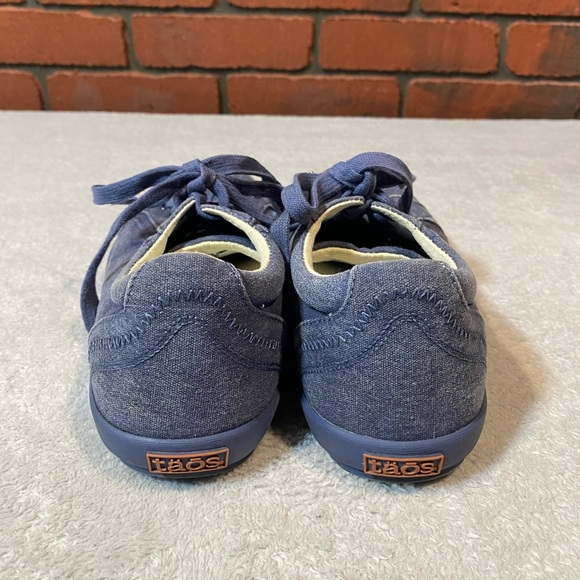 Taos Women’s Blue Sneakers Size 8 - Picture 2 of 8